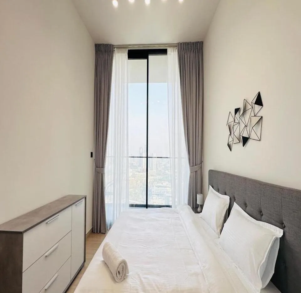 Oyo Home 1386 Premium One Bedroom Apartments Dubai United Arab Emirates
